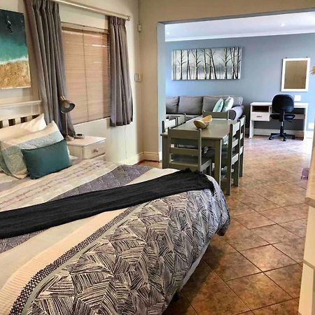 Cosy Private Cottage-Internet & Off Street Parking Port Elizabeth Ngoại thất bức ảnh